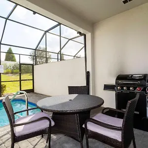 Beautiful Townhouse With Pool Close To Holiday home Davenport